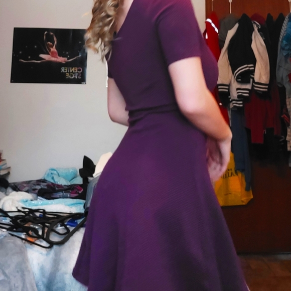 Purple A-line dress - Picture 2 of 3